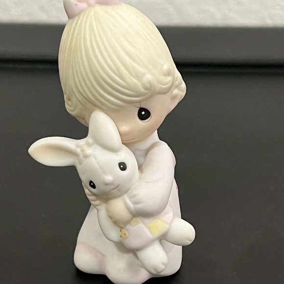 Vintage (1982) Precious Moments Ceramic Figurine - Picture 1 of 6